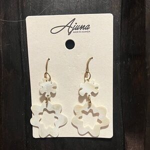 Ajuna Cow Horn Floral Dangle Earrings - Ivory